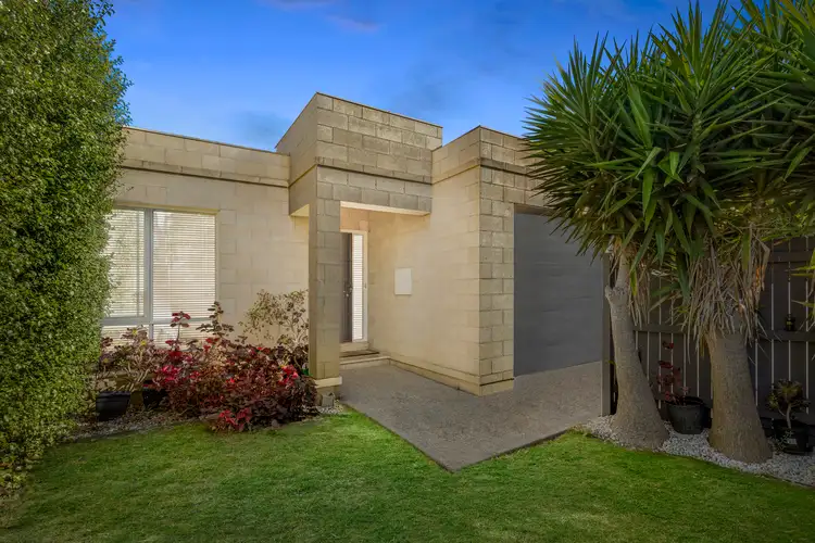 1/16 South Road, Mccrae VIC 3938