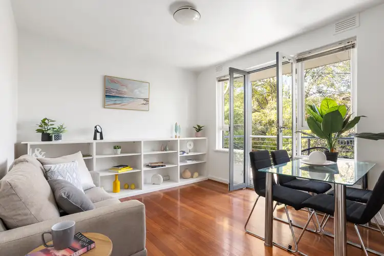 6/2 Robe Street, St Kilda VIC 3182