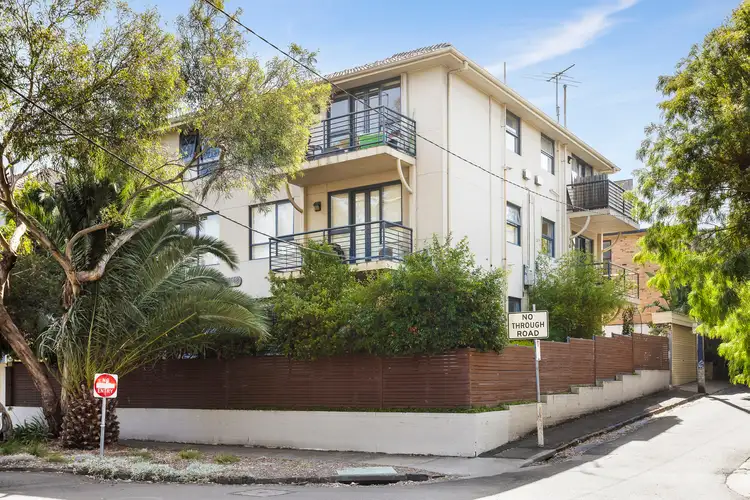Sixth view of Homely apartment listing, 6/2 Robe Street, St Kilda VIC 3182