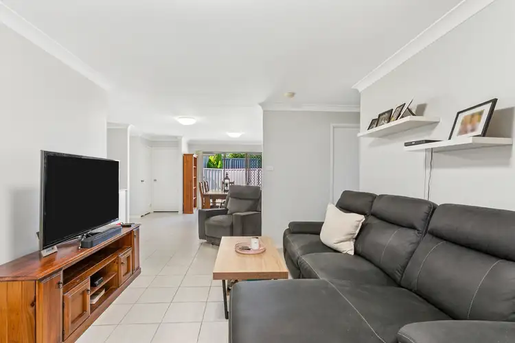 Fifth view of Homely semi-detached listing, 4 Dahlia Avenue, Hamlyn Terrace NSW 2259