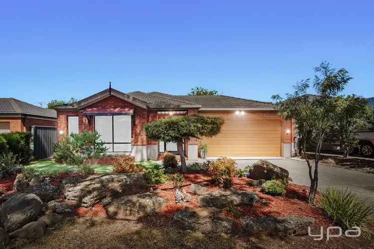 9 Melliodora Court, Manor Lakes VIC 3024