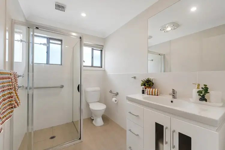 Sixth view of Homely villa listing, 1/41 Orana Street, Green Point NSW 2251