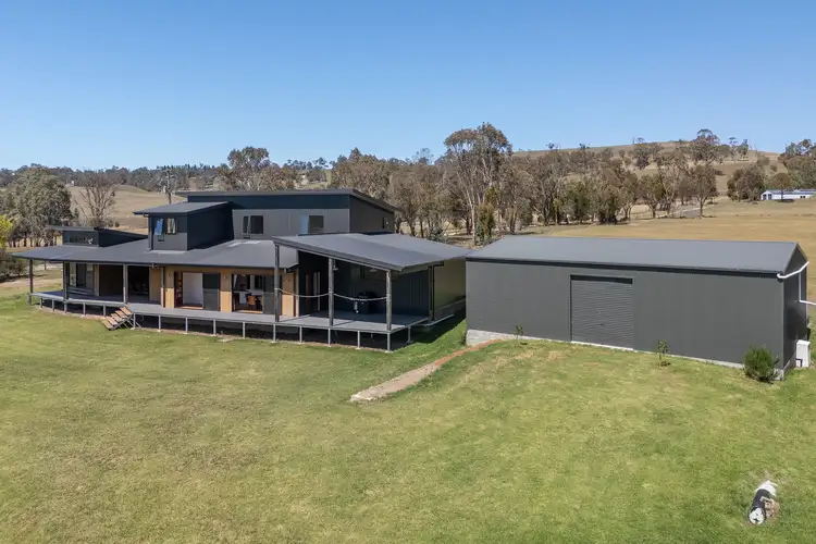 26 Meadow Road, Armidale NSW 2350