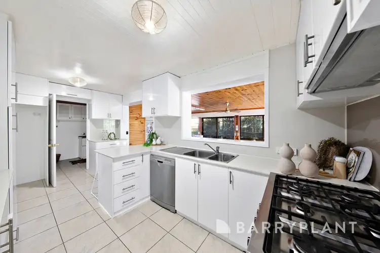 Fifth view of Homely house listing, 11 Hazelwood Court, Kings Park VIC 3021