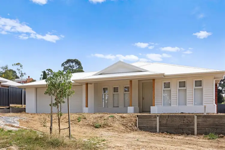 35 Gladstone Street, Gordon VIC 3345