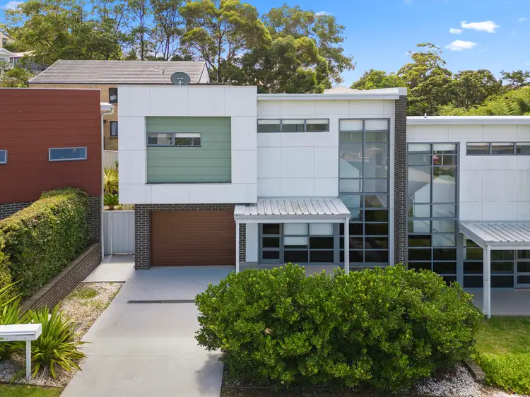 2/51 Figtree Crescent