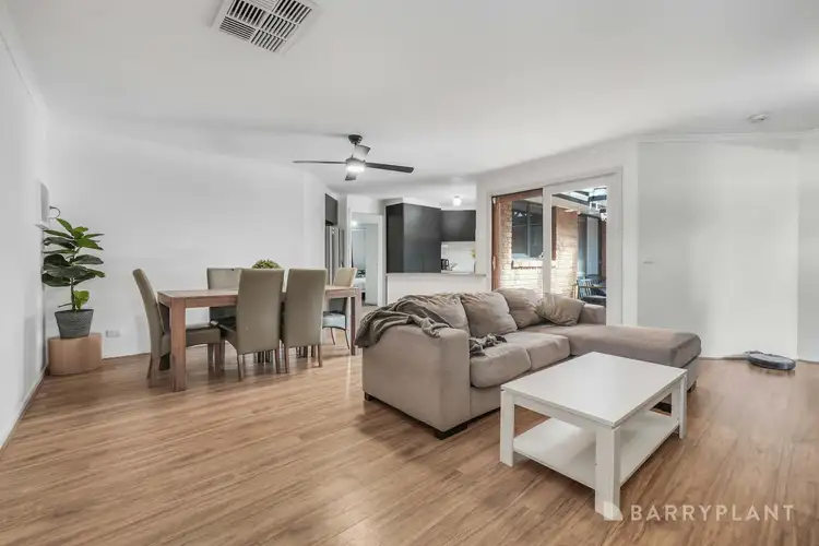 Sixth view of Homely house listing, 5 Jan Maree Court, Pakenham VIC 3810