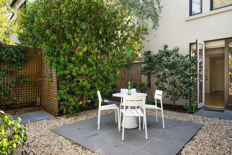 Third view of Homely apartment listing, 6/25 Isabella Grove, Hawthorn VIC 3122