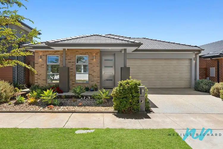 5 Port Deakin Street, St Leonards VIC 3223