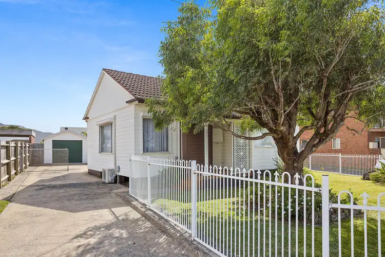 42 Point Street, Bulli NSW 2516