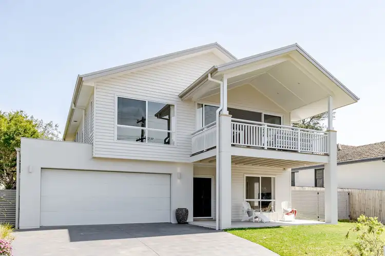 9 Davies Street, Mollymook NSW 2539