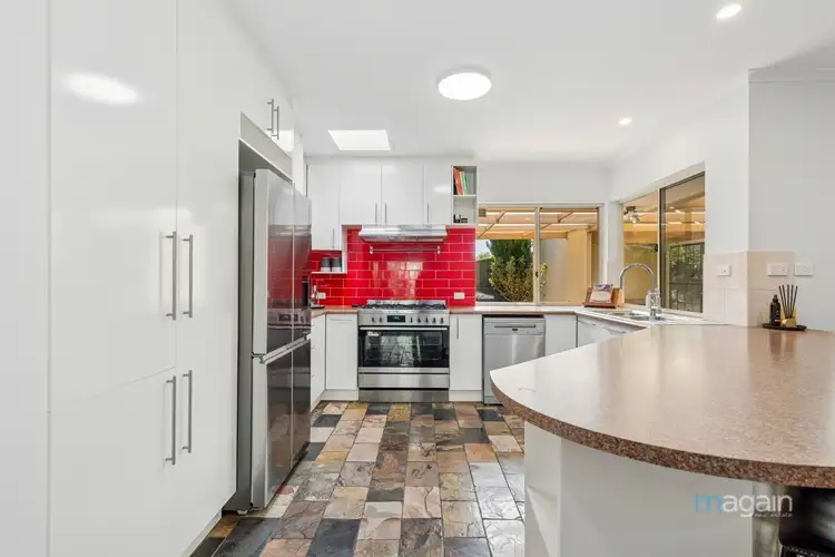 12 Alfonso Drive, Hallett Cove SA 5158