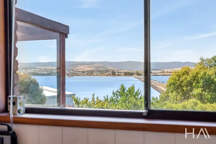 13 Lake Vue Parade, Midway Point TAS 7171