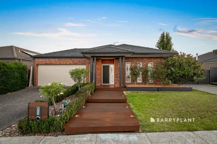 100 Arena Parade, Officer VIC 3809