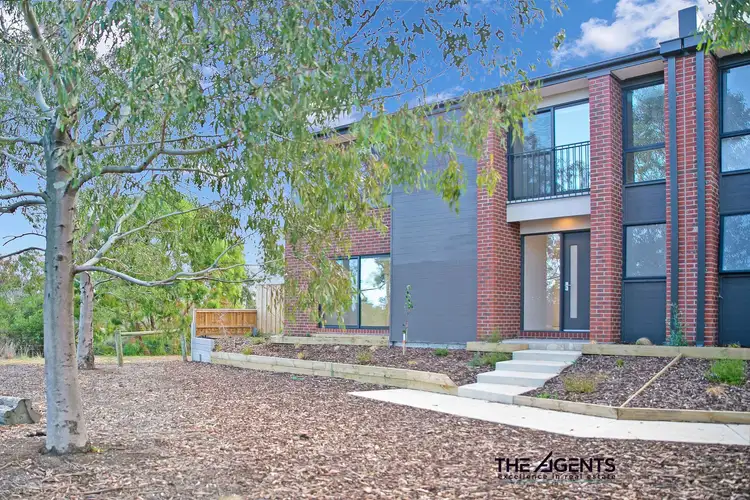 8/4 Westonbury Drive, Truganina VIC 3029