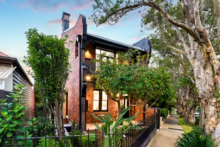 15 Dock Road