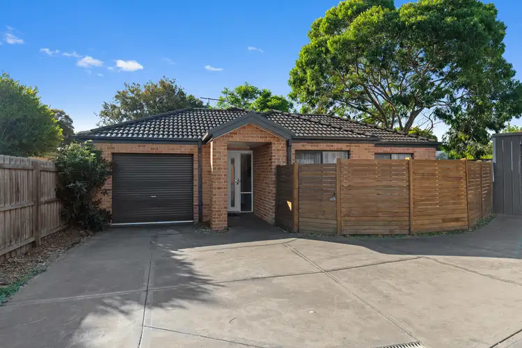 2/30 Glenelg Avenue