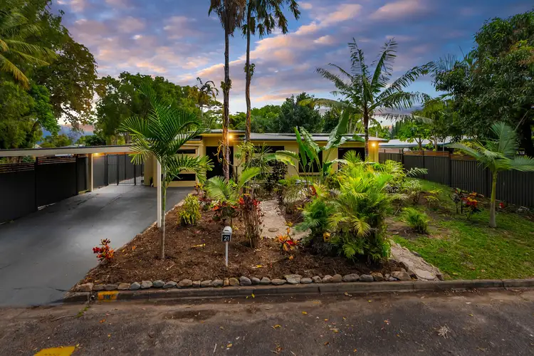 21 Maple Street, Holloways Beach QLD 4878