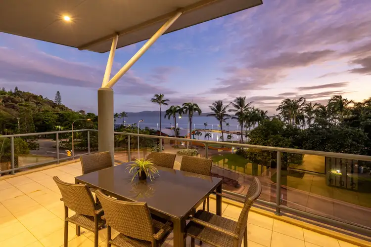 5/120 The Strand, North Ward QLD 4810