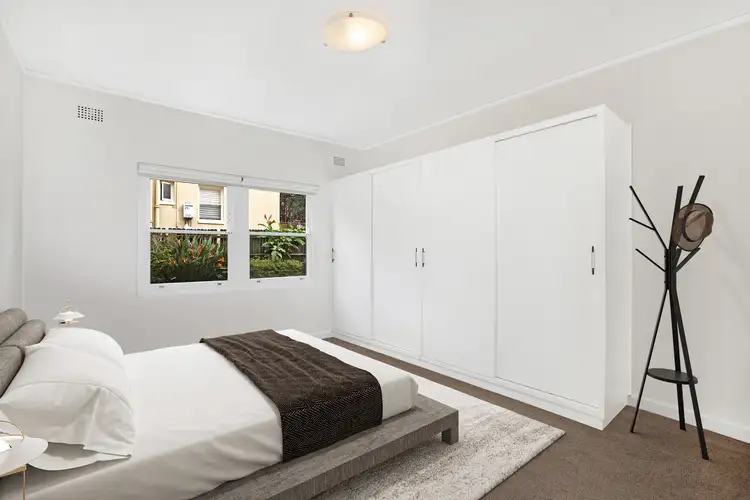 Third view of Homely apartment listing, 2/11 MacArthur Avenue, Crows Nest NSW 2065