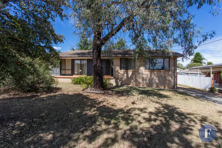 2 Pridham Street
