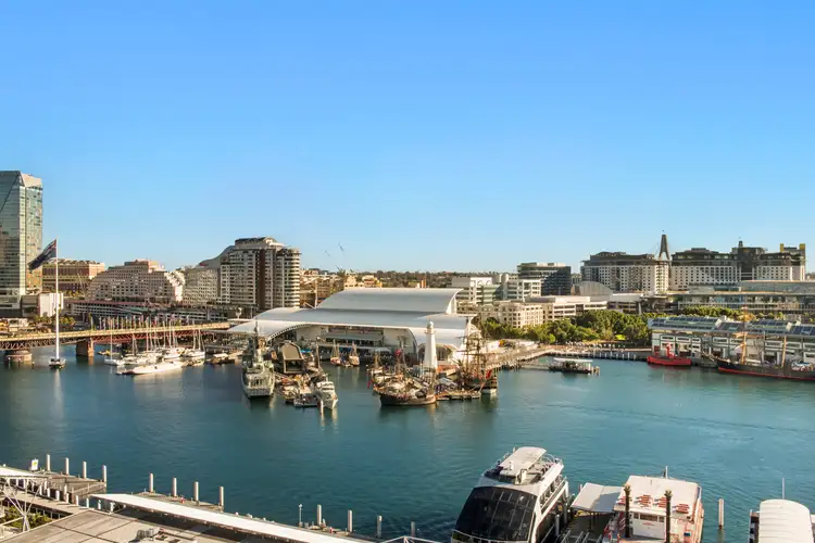 1402/23 Shelley Street