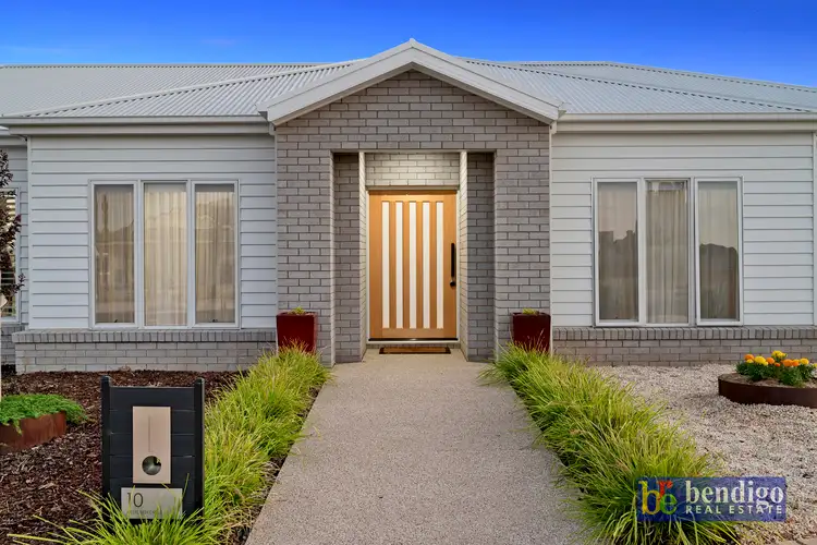 Second view of Homely house listing, 10 Aberdeen Drive, Junortoun VIC 3551