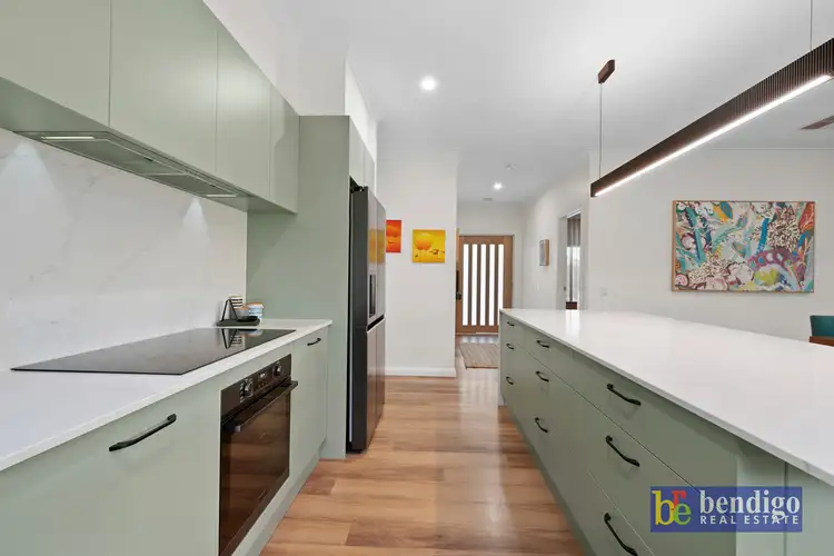 Fifth view of Homely house listing, 10 Aberdeen Drive, Junortoun VIC 3551