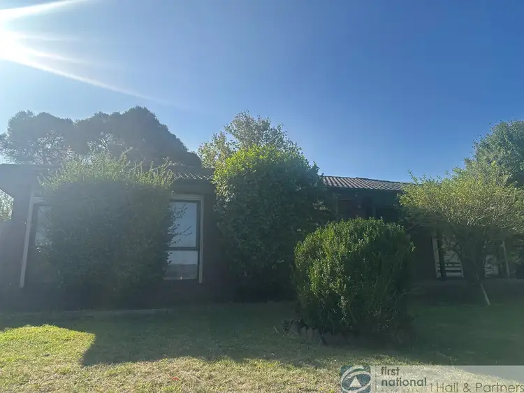 2 Coral Gum Court