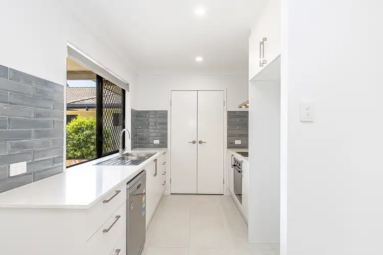 6 Chaimberlane Place