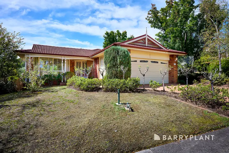 17 Bronte Court