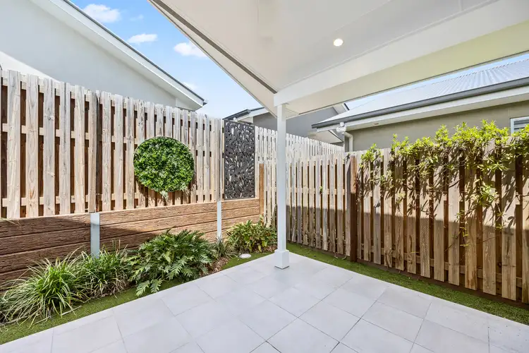 169/2-20 Island View Drive, Urangan QLD 4655