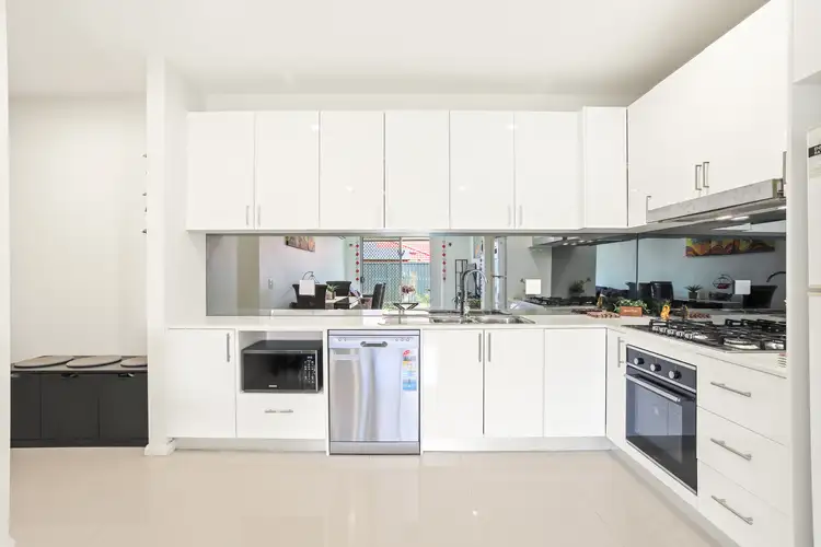 Fifth view of Homely villa listing, 15/27 Tungarra Road, Girraween NSW 2145