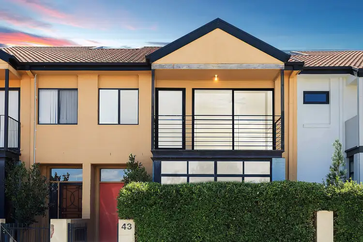 43 Anthony Rolfe Avenue, Gungahlin ACT 2912