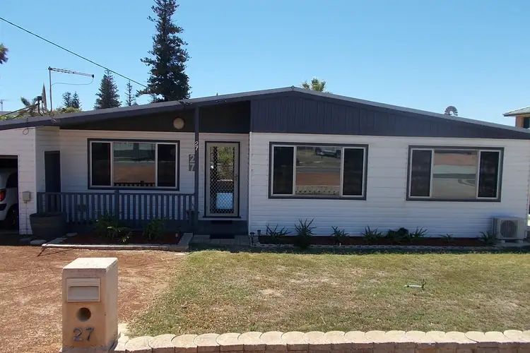 27 Dampier Street, Beachlands WA 6530