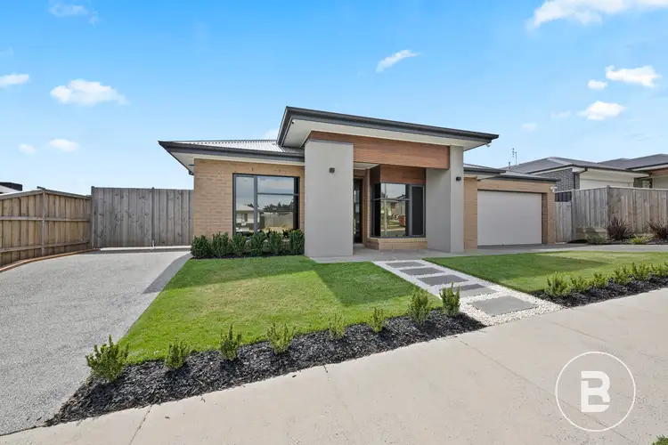 17 Howkins Avenue, Winter Valley VIC 3358
