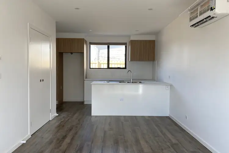 Fifth view of Homely townhouse listing, 2/52 James Street, St Albans VIC 3021