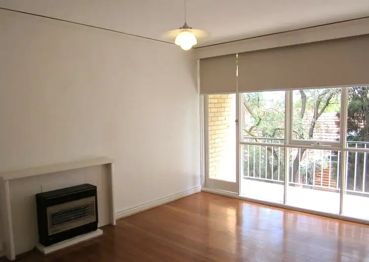 Second view of Homely apartment listing, 4/26 Hawthorn Glen, Hawthorn VIC 3122