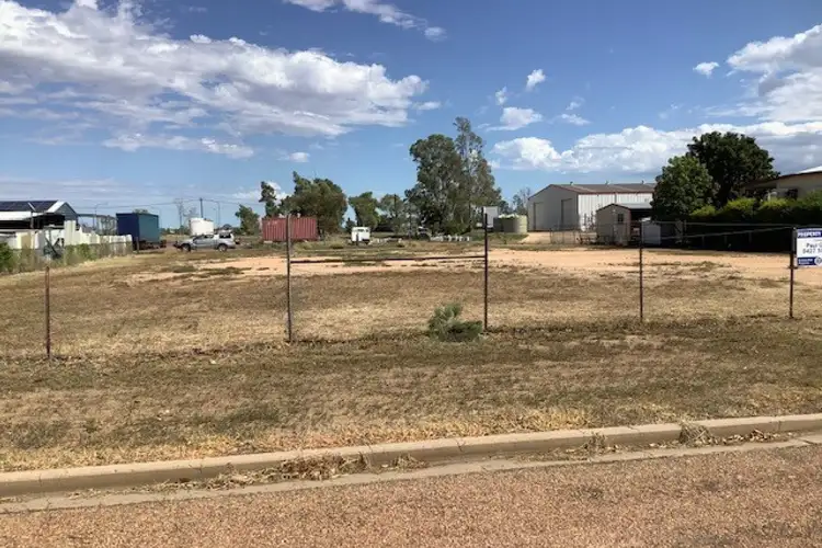 109 & 111 Wren Street, Longreach QLD 4730