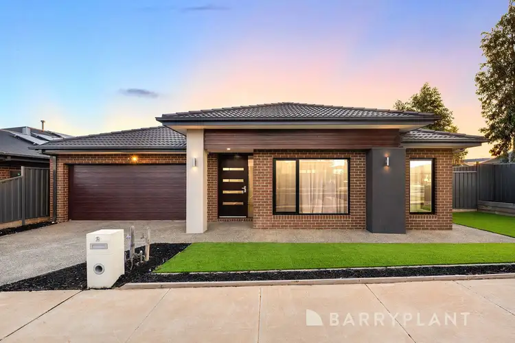 2 Harlow Drive