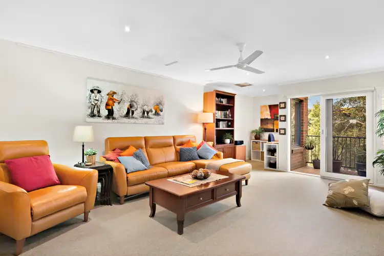 2/62 Collins Street