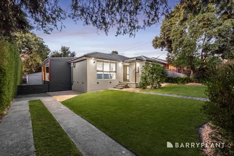15 Myoora Drive, Mooroolbark VIC 3138