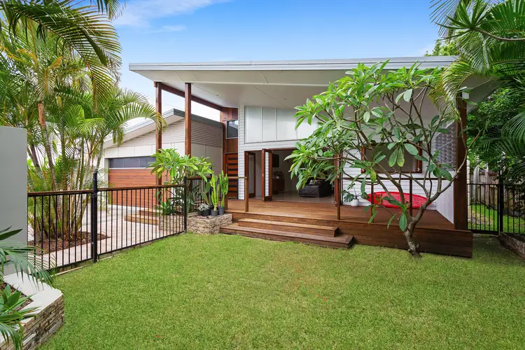 64 Twenty Sixth Avenue, Palm Beach QLD 4221