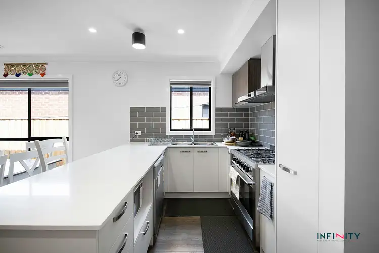Fifth view of Homely house listing, 10 Hanhi Lane, Tarneit VIC 3029