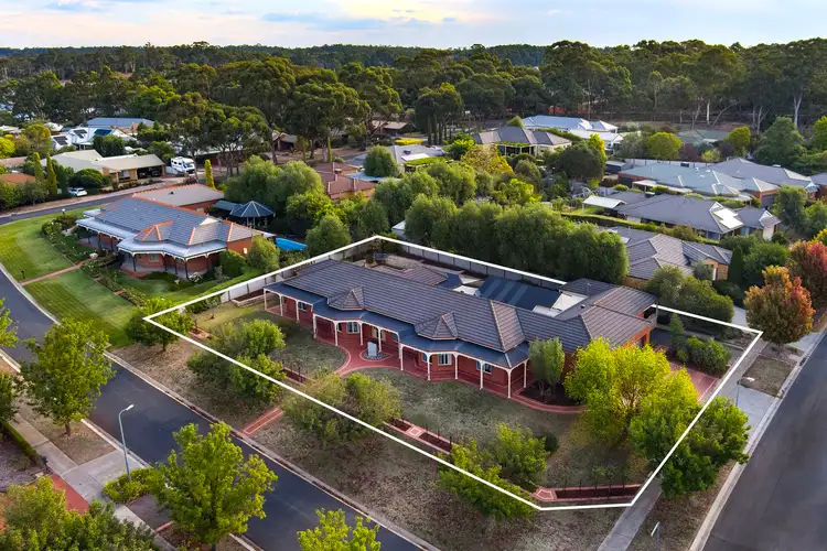 1 Lawrence Park Drive, Castlemaine VIC 3450