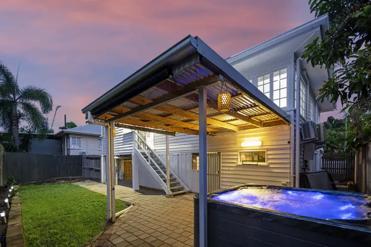 30 Sherriff Street, Hermit Park QLD 4812