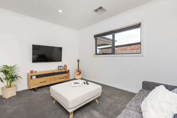 Fifth view of Homely house listing, 2 Sutterby Place, Red Cliffs VIC 3496