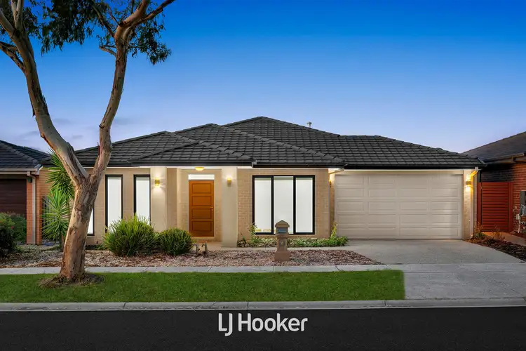 Main view of Homely house listing, 27 Nature Circuit, Cranbourne North VIC 3977