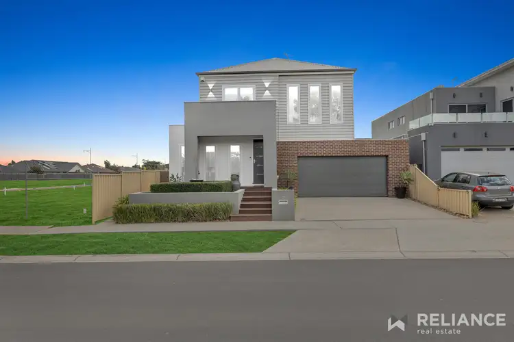 42 Central Parkway, Caroline Springs VIC 3023