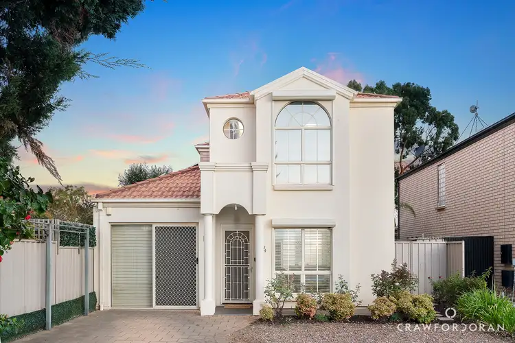 4 John Ridley Place